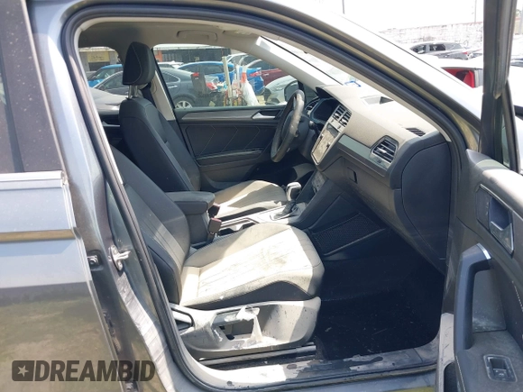 2023 Volkswagen Tiguan SE with VIN 3VVNB7AX2PM064599, listed as a IAAI auction lot 41923005 with Not provided miles and . Bid and sale history available at DreamBid. Image 5.