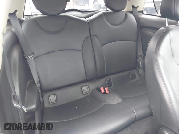 2011 MINI Hardtop with VIN WMWSU3C50BT093428, listed as a IAAI auction lot 41895788 with 173,501 mi miles and . Bid and sale history available at DreamBid. Image 8.