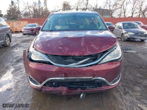 2017 Chrysler Pacifica Touring-L with VIN 2C4RC1BG3HR771245, listed as a IAAI auction lot 41463723 with NaN miles. Bid and sale history available at carsss.com. Image 12.