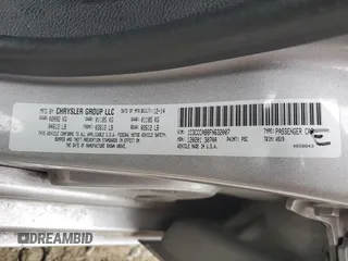 2015 Chrysler 200 Limited z VIN 1C3CCCAB8FN632007, wystawiony jako Copart lot #59488365 z przebiegiem 136 788 mil mil oraz Szkoda całkowita • Salvage title. Historia ofert i sprzedaży dostępna na DreamBid. Obrazek 12.