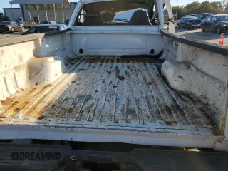 2002 Ford Super Duty F-250 XL with VIN 1FTNF21L52EC49070, listed as a Copart auction lot 75403484 with 163,606 mi miles and Salvage Title. Bid and sale history available at carsss.com. Image 10.