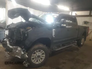 2017 Ford F-250 Lariat z VIN 1FT7W2B61HEB32130, wystawiony jako Copart lot #57020885 z przebiegiem Nie podano mil oraz Szkoda całkowita • Salvage title. Historia ofert i sprzedaży dostępna na DreamBid. Obrazek 1.