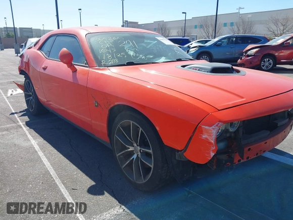 2016 Dodge Challenger R/T Scat Pack z VIN 2C3CDZFJXGH351790, wystawiony jako IAAI lot #41459795 z przebiegiem 69 129 mil mil oraz . Historia ofert i sprzedaży dostępna na DreamBid. Obrazek 1.