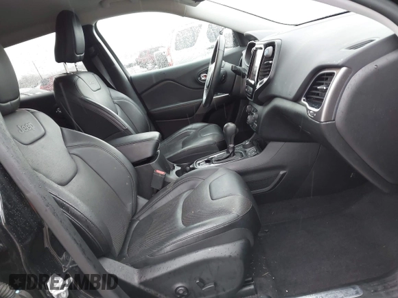 2019 Jeep Cherokee Limited with VIN 1C4PJMDX4KD251190, listed as a IAAI auction lot 41971282 with 28,207 mi miles and . Bid and sale history available at DreamBid. Image 5.