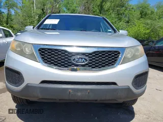 2011 Kia Sorento LX with VIN 5XYKTCA18BG029011, listed as a IAAI auction lot 42101307 with 158,762 mi miles. Bid and sale history available at carsss.com. Image 6.
