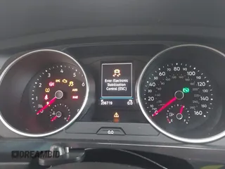 2019 Volkswagen Tiguan S with VIN 3VV1B7AX6KM189497, listed as a IAAI auction lot 42669313 with 236,719 mi miles and . Bid and sale history available at DreamBid. Image 7.