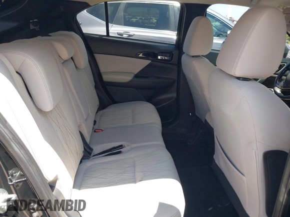 2018 Mitsubishi Eclipse Cross SE z VIN JA4AT5AA5JZ039030, wystawiony jako IAAI lot #42421884 z przebiegiem 65 982 mil mil oraz . Historia ofert i sprzedaży dostępna na DreamBid. Obrazek 8.