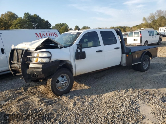 2008 GMC Sierra 3500HD DRW SLE2 z VIN 1GTJK33688F205851, wystawiony jako Copart lot #77532264 z przebiegiem 196 137 mil mil oraz Czysty tytuł • Clean title. Historia ofert i sprzedaży dostępna na DreamBid. Obrazek 1.