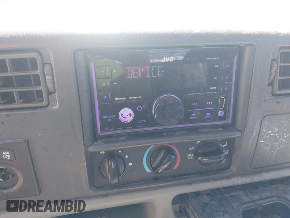 2002 Ford F-250 XL z VIN 1FTNW21L92EC03726, wystawiony jako IAAI lot #41860963 z przebiegiem 201 404 mil mil oraz . Historia ofert i sprzedaży dostępna na DreamBid. Obrazek 14.