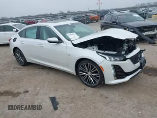 2024 Cadillac CT5 Premium Luxury z VIN 1G6DN5RW3R0104120, wystawiony jako IAAI lot #41488830 z przebiegiem 15 180 mil mil oraz . Historia ofert i sprzedaży dostępna na DreamBid. Obrazek 1.