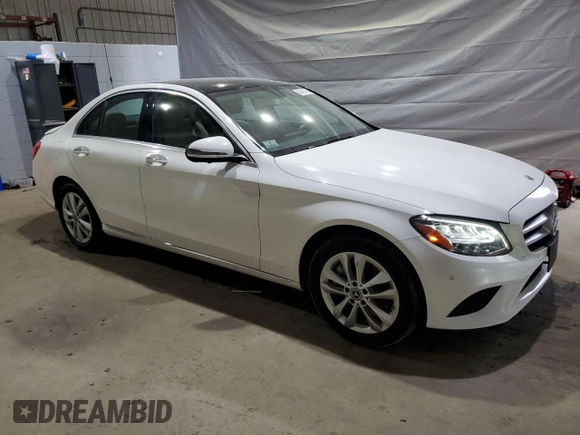 2019 Mercedes-Benz C 300 z VIN 55SWF8EB4KU313072, wystawiony jako Copart lot #63471715 z przebiegiem 51 829 mil mil oraz Szkoda całkowita • Salvage title. Historia ofert i sprzedaży dostępna na DreamBid. Obrazek 4.