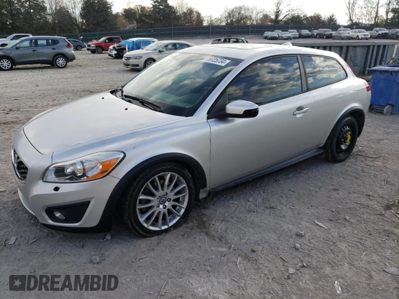 2012 Volvo C30 z VIN YV1672MKXC2286570, wystawiony jako Copart lot #79725734 z przebiegiem 100 661 mil mil oraz Czysty tytuł • Clean title. Historia ofert i sprzedaży dostępna na DreamBid. Obrazek 1.