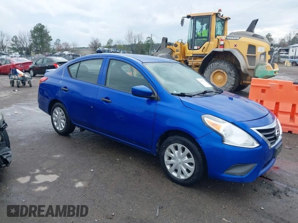 2016 Nissan Versa S z VIN 3N1CN7AP0GL867028, wystawiony jako IAAI lot #41877844 z przebiegiem 94 489 mil mil oraz . Historia ofert i sprzedaży dostępna na DreamBid. Obrazek 1.