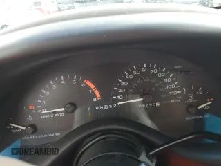 1996 Oldsmobile Cutlass Supreme S z VIN 1G3WH52M1TF334801, wystawiony jako Copart lot #44814585 z przebiegiem 106 295 mil mil oraz Szkody całkowita. Historia ofert i sprzedaży dostępna na DreamBid. Obrazek 9.