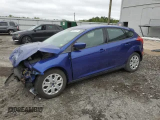 2012 Ford Focus SE z VIN 1FAHP3K24CL446997, wystawiony jako Copart lot #58641225 z przebiegiem 62 133 mil mil oraz Szkoda całkowita • Salvage title. Historia ofert i sprzedaży dostępna na DreamBid. Obrazek 1.