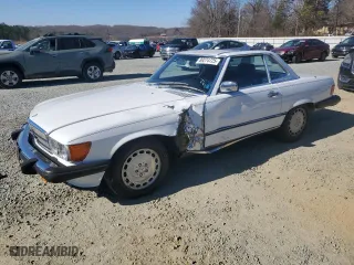 1988 Mercedes-Benz 560 Series 560SL with VIN WDBBA48D1JA078995, listed as a Copart auction lot 89274725 with NaN miles and Salvage Title. Bid and sale history available at carsss.com. Image 1.