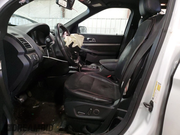 2018 Ford Explorer XLT z VIN 1FM5K8D85JGA53554, wystawiony jako Copart lot #58301995 z przebiegiem 144 621 mil mil oraz Szkoda całkowita • Salvage title. Historia ofert i sprzedaży dostępna na DreamBid. Obrazek 7.