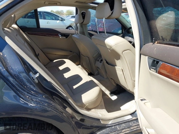 2011 Mercedes-Benz C 300 Sport с VIN WDDGF5EB3BA496547, выставлен на аукционе IAAI как лот 41631748 с пробегом 92 588 миль миль и . История ставок и продаж доступна на DreamBid. Изображение 8.