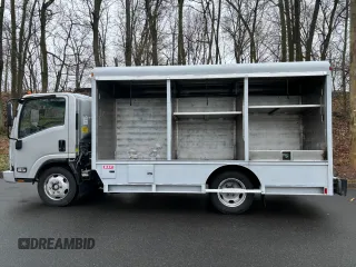 2019 Isuzu NRR IBT with VIN JALE5W167K7301631, listed as a Copart auction lot 52779745 with 100,482 mi miles and Clean Title. Bid and sale history available at DreamBid. Image 6.
