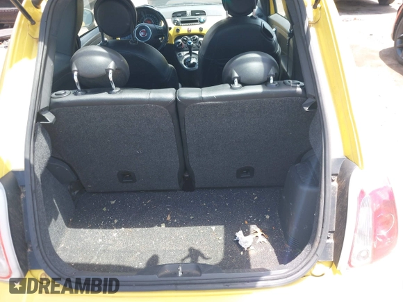 2013 FIAT 500 Sport z VIN 3C3CFFBR0DT618703, wystawiony jako IAAI lot #42521829 z przebiegiem 156 258 mil mil oraz . Historia ofert i sprzedaży dostępna na DreamBid. Obrazek 12.
