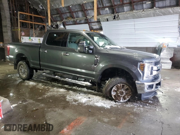 2018 Ford Super Duty F-250 SRW XL with VIN 1FT7W2B61JEB56093, listed as a Copart auction lot 43790435 with 45,111 mi miles and Salvage Title. Bid and sale history available at carsss.com. Image 4.