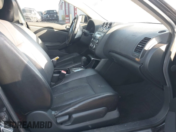 2010 Nissan Altima 3.5 SR with VIN 1N4BL2AP2AN527586, listed as a IAAI auction lot 41454445 with 184,955 mi miles. Bid and sale history available at carsss.com. Image 5.