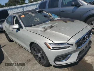 2021 Volvo S60 Inscription with VIN 7JRA22TL6MG102563, listed as a Copart auction lot 62763054 with 0 mi miles and Non Repairable. Bid and sale history available at carsss.com. Image 4.