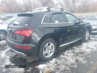 2019 Audi Q5 Premium with VIN WA1ANAFY1K2072299, listed as a IAAI auction lot 41101220 with 39,339 mi miles. Bid and sale history available at carsss.com. Image 4.