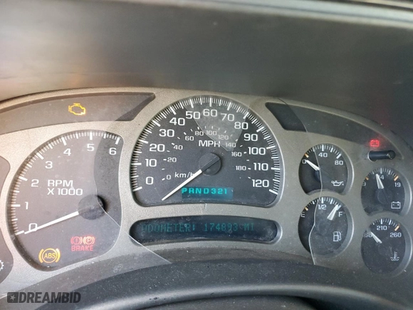 2004 GMC Yukon Denali with VIN 1GKEK63U74J212674, listed as a Copart auction lot 69704734 with 174,893 mi miles and Salvage Title. Bid and sale history available at carsss.com. Image 9.