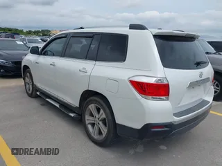 2011 Toyota Highlander Limited with VIN 5TDYK3EH6BS048213, listed as a IAAI auction lot 42454713 with 228,094 mi miles and . Bid and sale history available at DreamBid. Image 3.