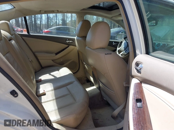 2010 Nissan Altima 3.5 SR with VIN 1N4BL2AP8AN538141, listed as a IAAI auction lot 41886965 with 156,364 mi miles. Bid and sale history available at carsss.com. Image 8.