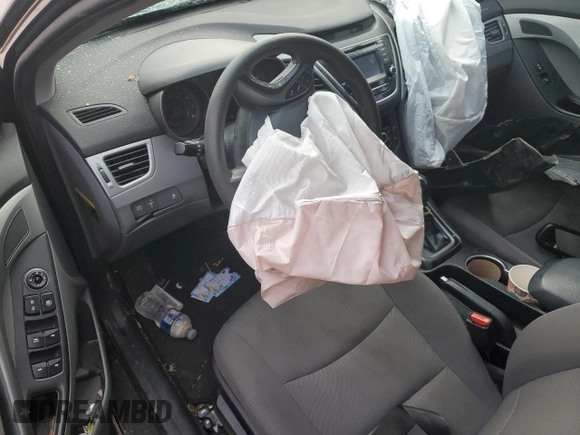 2015 Hyundai Elantra SE z VIN 5NPDH4AE4FH617845, wystawiony jako Copart lot #84423864 z przebiegiem Nie podano mil oraz Nie do naprawy. Historia ofert i sprzedaży dostępna na DreamBid. Obrazek 8.