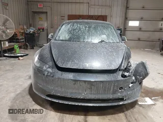 2025 Tesla Model 3 Long Range with VIN 5YJ3E1EA4SF913869, listed as a IAAI auction lot 41416608 with 1,141 mi miles and . Bid and sale history available at DreamBid. Image 12.