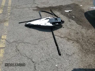 2018 Infiniti Q50 Luxe z VIN JN1EV7AP9JM363812, wystawiony jako Copart lot #59270605 z przebiegiem Nie podano mil oraz Szkoda całkowita • Salvage title. Historia ofert i sprzedaży dostępna na DreamBid. Obrazek 12.