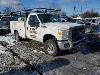 2011 Ford Super Duty F-250 SRW XL with VIN 1FDBF2B63BEA65513, listed as a Copart auction lot 87160974 with 49,297 mi miles and Salvage Title. Bid and sale history available at carsss.com. Image 1.
