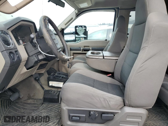2010 Ford F-250 XL z VIN 1FTSX2B51AEB05501, wystawiony jako Copart lot #43577695 z przebiegiem 183 441 mil mil oraz Szkody całkowita. Historia ofert i sprzedaży dostępna na DreamBid. Obrazek 7.