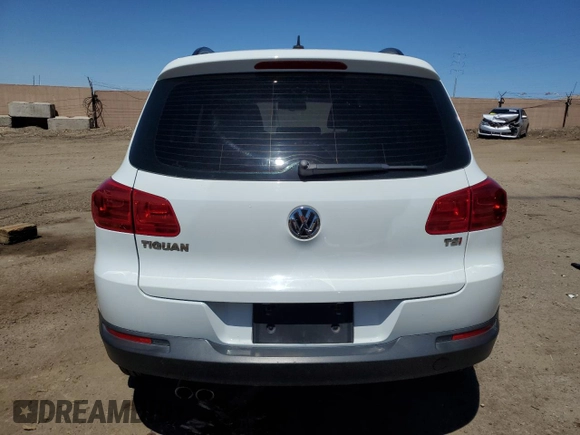 2016 Volkswagen Tiguan S z VIN WVGAV7AX6GW501102, wystawiony jako Copart lot #54174845 z przebiegiem 46 616 mil mil oraz Szkoda całkowita • Salvage title. Historia ofert i sprzedaży dostępna na DreamBid. Obrazek 6.