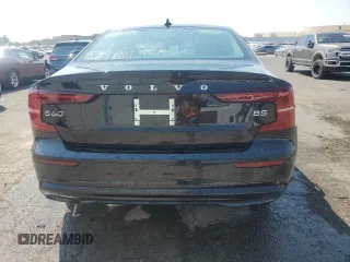 2024 Volvo S60 Core Dark Theme with VIN 7JRL12FK6RG325353, listed as a Copart auction lot 69727074 with 4,111 mi miles and Clean Title. Bid and sale history available at carsss.com. Image 6.