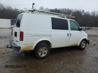 2004 Chevrolet Astro Cargo Van with VIN 1GCDM19X94B106078, listed as a Copart auction lot 87724895 with 238,571 mi miles and Salvage Title. Bid and sale history available at carsss.com. Image 3.