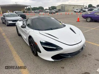 2018 McLaren 720S z VIN SBM14DCAXJW002364, wystawiony jako Copart lot #55175295 z przebiegiem 22 800 mil mil oraz Tytuł czysty. Historia ofert i sprzedaży dostępna na DreamBid. Obrazek 1.