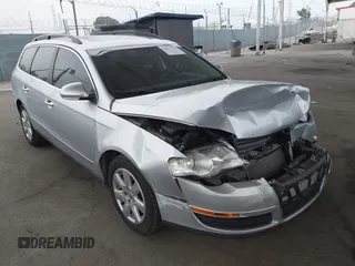 2007 Volkswagen Passat 2.0T with VIN WVWLK73C37E008810, listed as a IAAI auction lot 42433118 with 127,182 mi miles and . Bid and sale history available at DreamBid. Image 1.