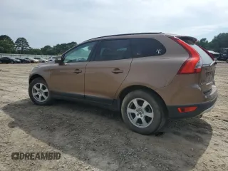 2010 Volvo XC60 3.2L z VIN YV4982DLXA2124621, wystawiony jako Copart lot #59910985 z przebiegiem 165 822 mil mil oraz Czysty tytuł • Clean title. Historia ofert i sprzedaży dostępna na DreamBid. Obrazek 2.