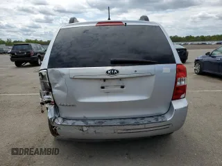 2007 Kia Sedona with VIN KNDMB133076135686, listed as a Copart auction lot 61406634 with 121,909 mi miles and Non Repairable. Bid and sale history available at carsss.com. Image 6.