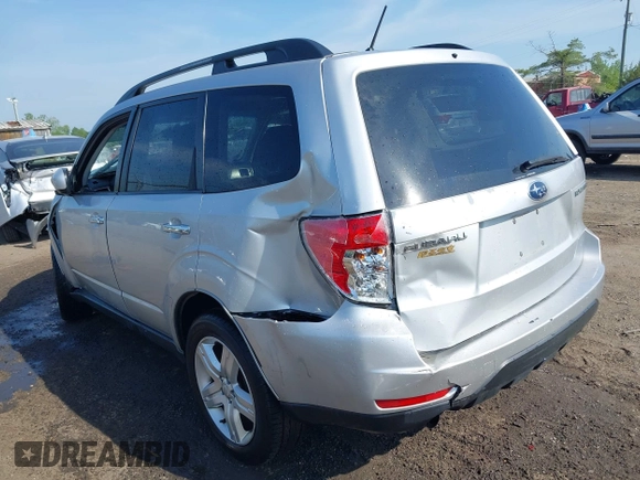 2009 Subaru Forester X with VIN JF2SH63699H720644, listed as a IAAI auction lot 42163727 with 141,503 mi miles and . Bid and sale history available at DreamBid. Image 3.