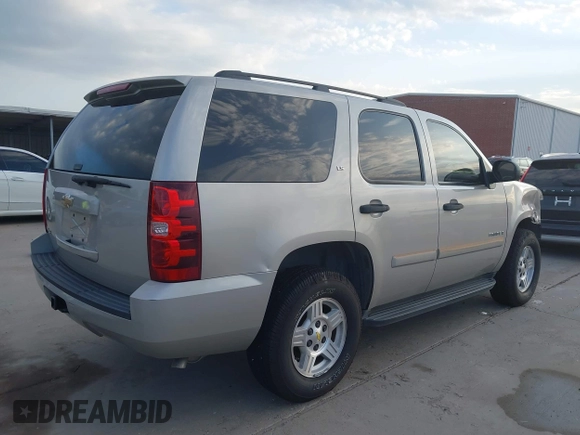 2008 Chevrolet Tahoe LS with VIN 1GNFC13C18R185820, listed as a IAAI auction lot 42662827 with 186,500 mi miles and . Bid and sale history available at DreamBid. Image 4.