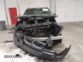 2004 BMW X3 2.5i with VIN WBXPA73464WC41900, listed as a IAAI auction lot 42007333 with 1 mi miles. Bid and sale history available at carsss.com. Image 12.
