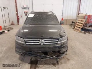 2019 Volkswagen Tiguan S with VIN 3VV0B7AX3KM182311, listed as a IAAI auction lot 41727114 with 98,035 mi miles. Bid and sale history available at carsss.com. Image 12.