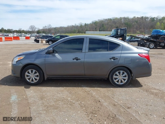 2019 Nissan Versa Sedan SV with VIN 3N1CN7APXKL827919, listed as a IAAI auction lot 41863085 with 100,997 mi miles. Bid and sale history available at carsss.com. Image 14.