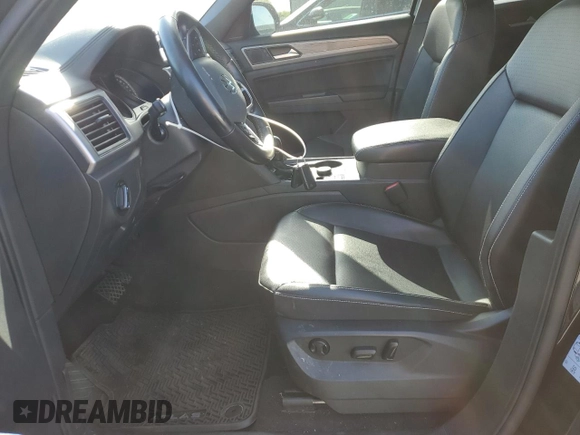 2020 Volkswagen Atlas SE z VIN 1V21E2CA0LC227597, wystawiony jako Copart lot #54232965 z przebiegiem 98 989 mil mil oraz Szkoda całkowita • Salvage title. Historia ofert i sprzedaży dostępna na DreamBid. Obrazek 7.