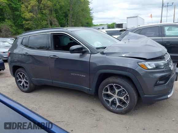 2024 Jeep Compass Limited with VIN 3C4NJDCN1RT174161, listed as a IAAI auction lot 42291929 with 2,895 mi miles and . Bid and sale history available at DreamBid. Image 13.